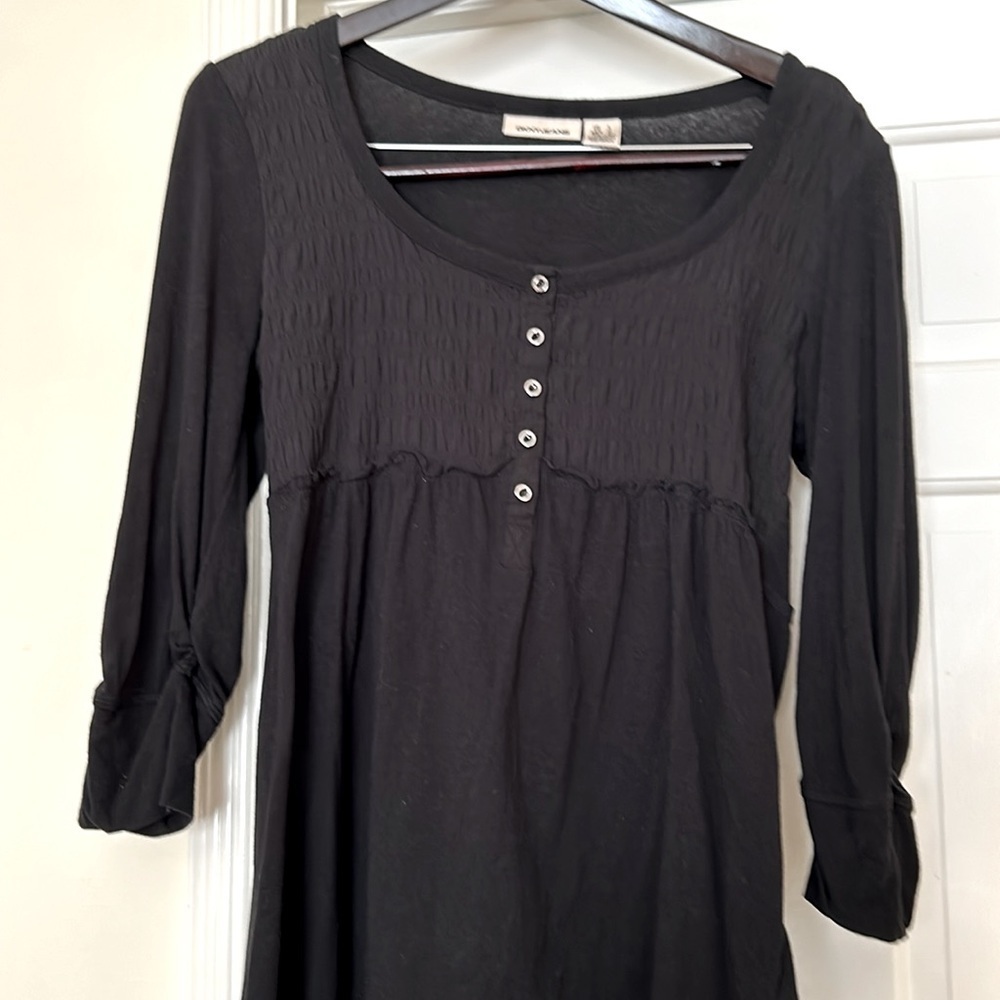 DKNY Jeans Black Henley Tunic Top Large 3/4 Sleeves Ruching & Tiny Ruffled